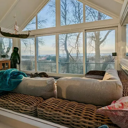 House With 180-degree Sea View In Karlsminde *